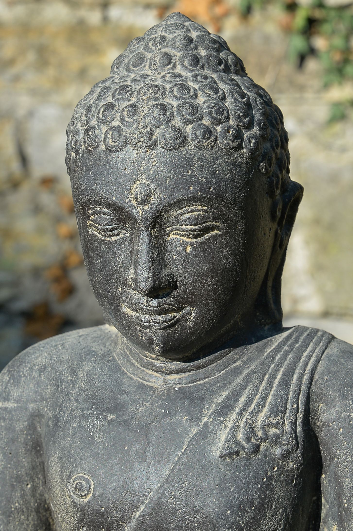 Buddha im Mudra der Erdberührung 60cm