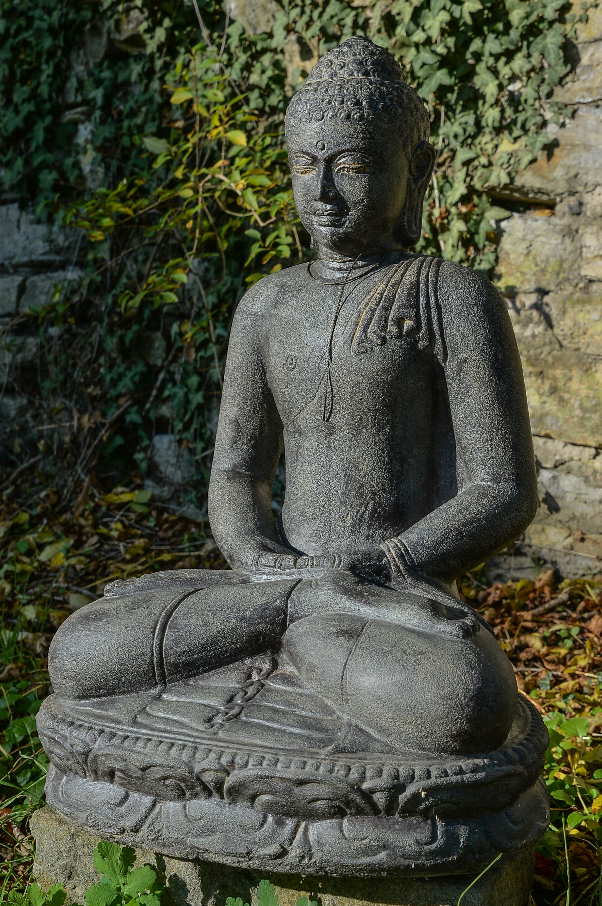 Buddha im Dhyana Mudra der Meditation