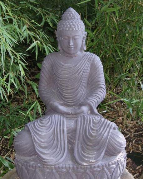 Buddha mit Gewand