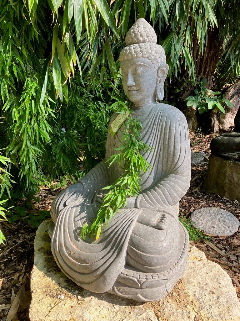 Buddha aus Riverstone sitzend- 100cm