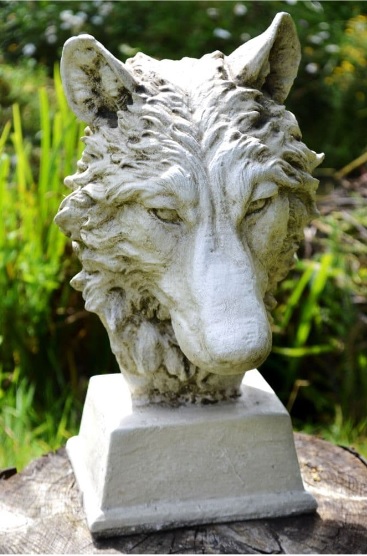 Wolf Statue