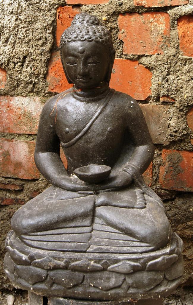 Buddha mit Schale - 49cm