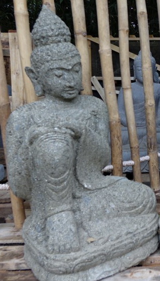 Buddha mit angewickelten rechten Knie