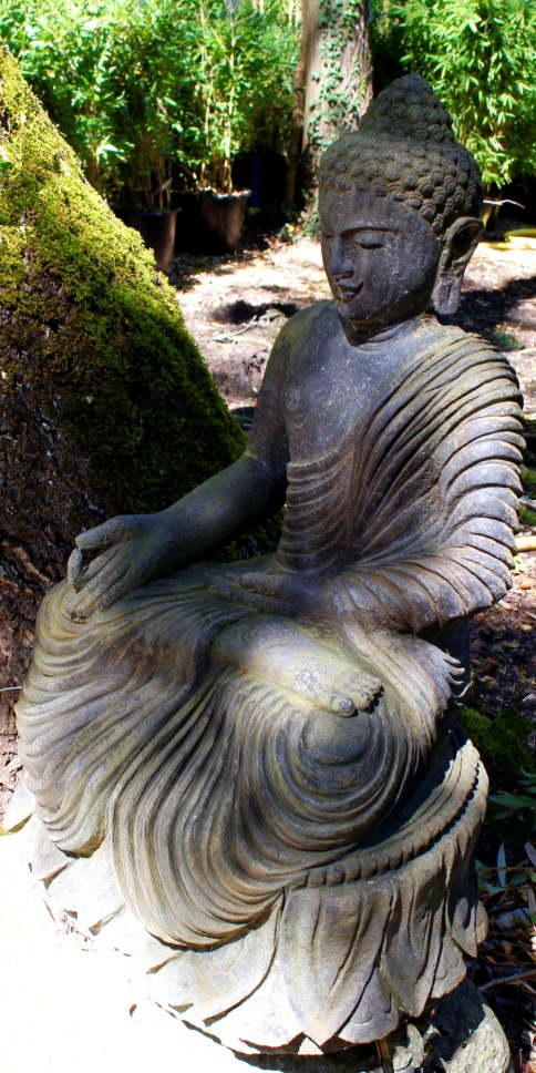 Buddha mit Gewand - Antikfinish 80cm