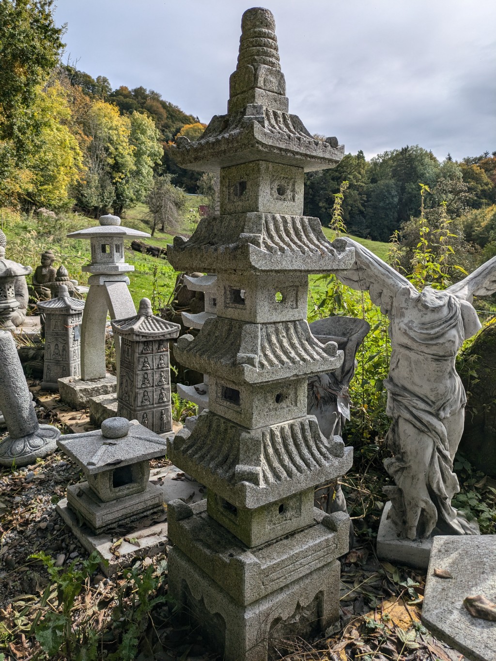 Japanische Steinpagode, 4 Ebenen aus Granit