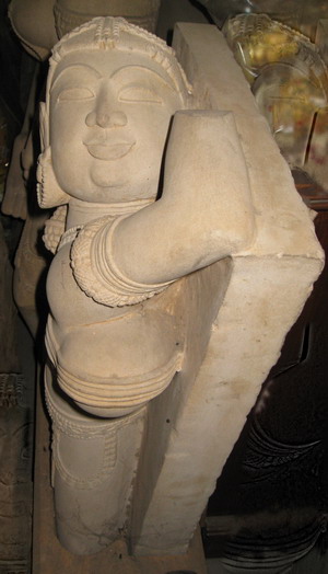 Apsara Rückenansicht