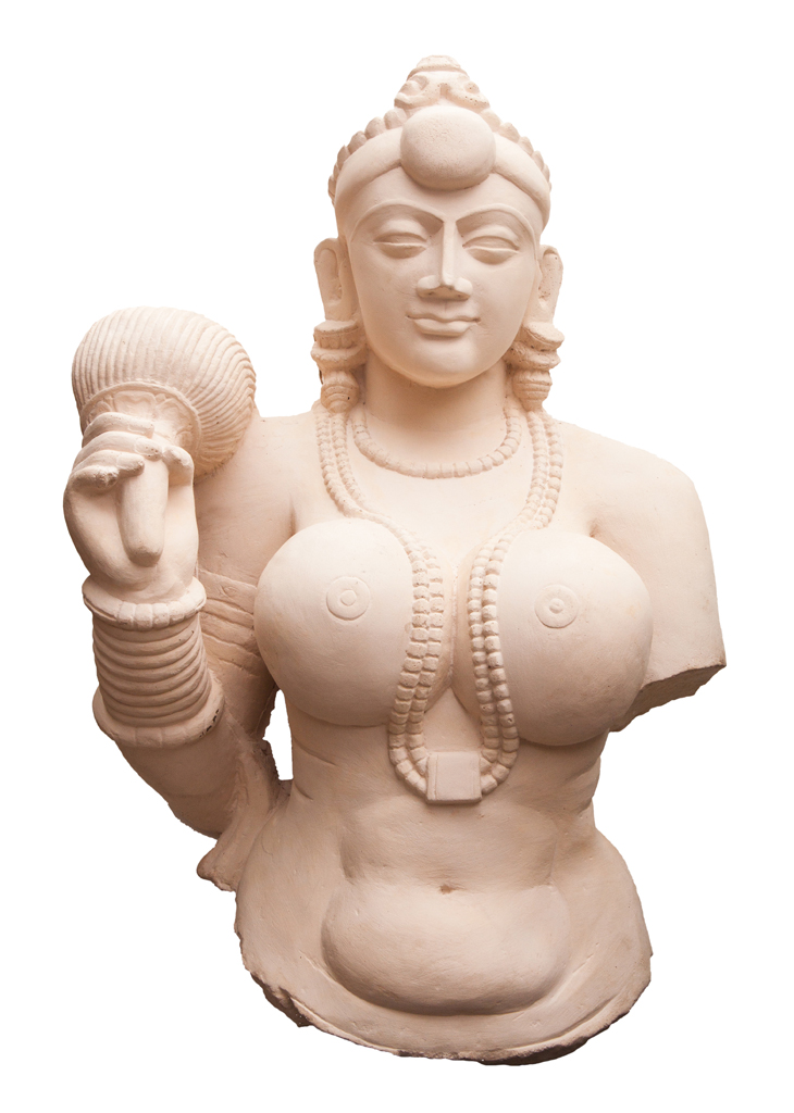 Yakshini auf Sockel