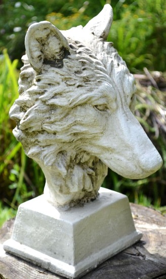 Wolf Statue