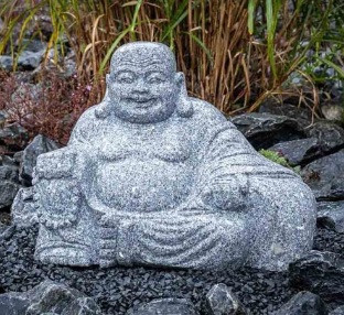 Lachender chinesischer Buddha aus Granit